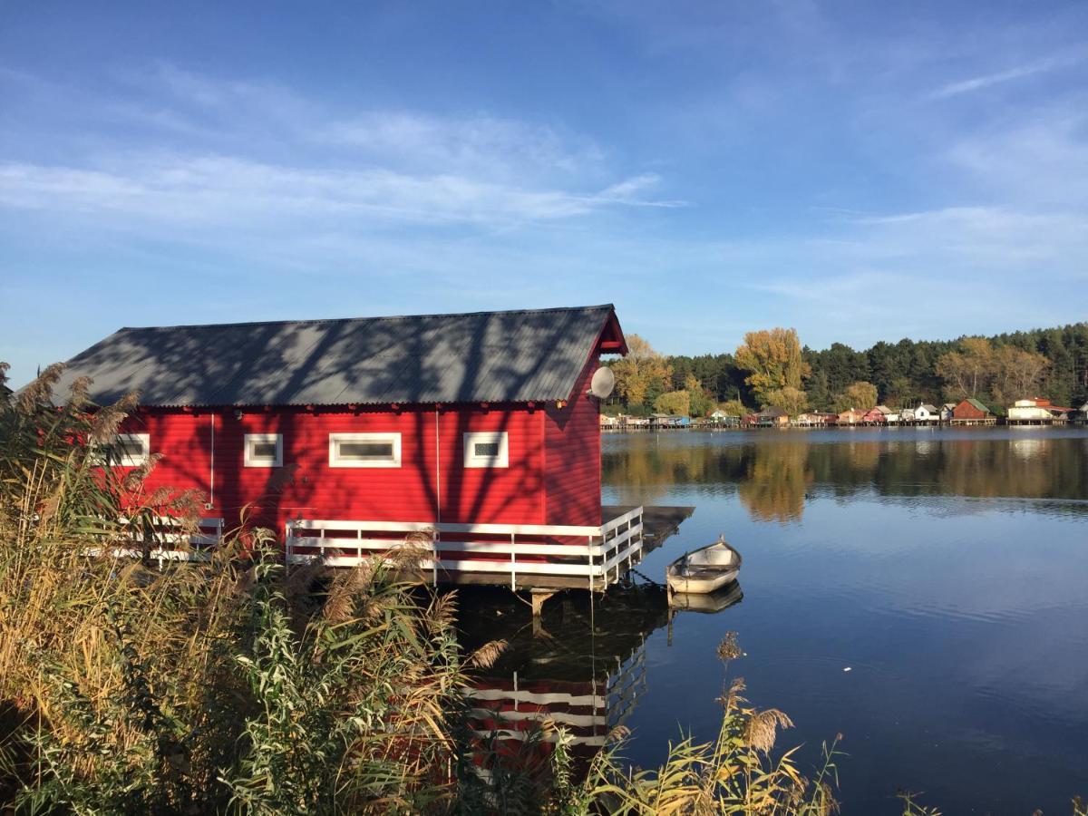 Apollo Inn Velence Exteriör bild